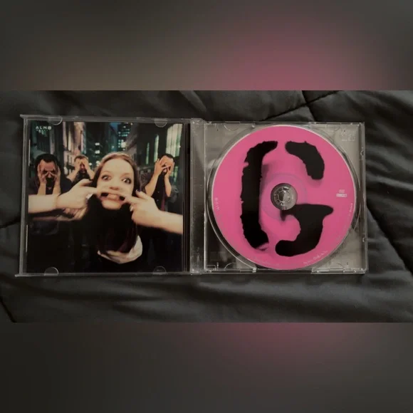 Garbage - Picture 2 of 3